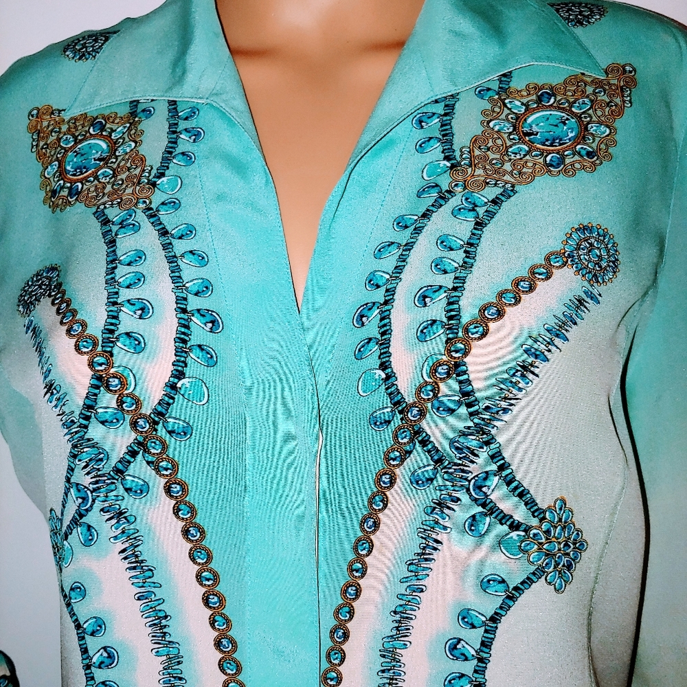 SOLD! ESCADA 36 6 SILK TEAL WHITE GOLD SCROLL SIGNATURE BUTTONS - Picture 3 of 10